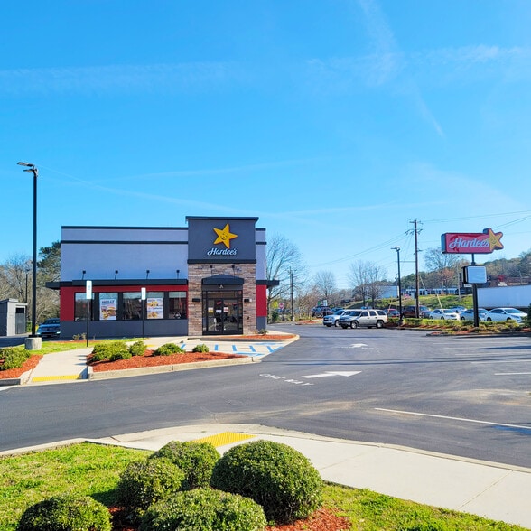 More Photos Of 9400 Parkway E, Birmingham General Retail For Sale