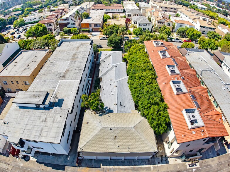 More Photos Of 1031-1033 10th St, Santa Monica Apartments For Sale