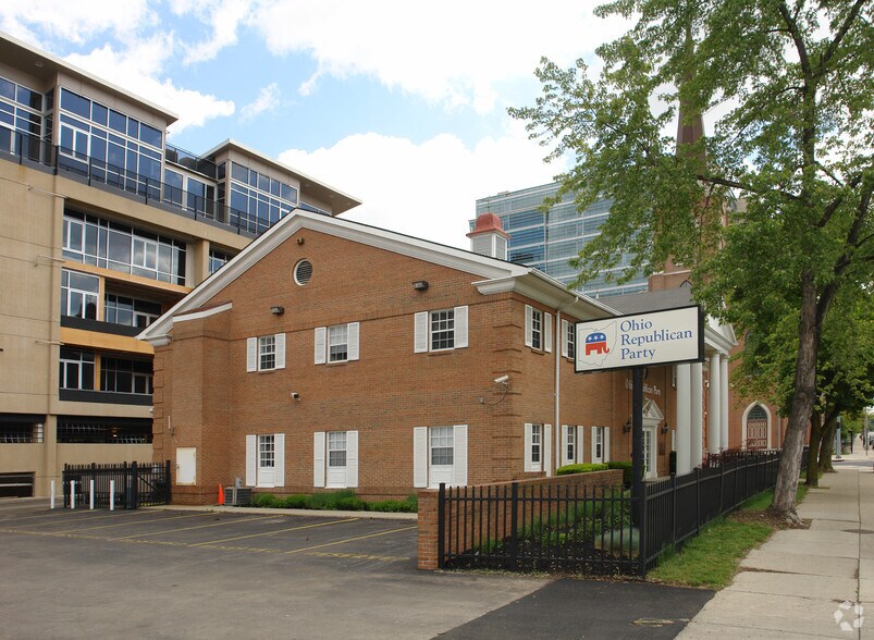 More Photos Of 211 S 5th St, Columbus Office For Sale