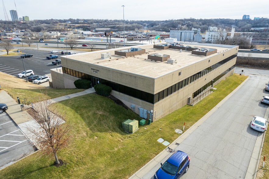 Primary Photo Of 1155-1220 Adams St, Kansas City Office For Lease