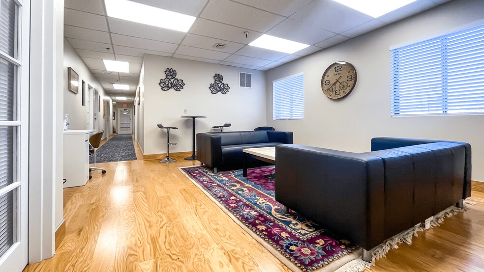 More Photos Of 210 Pomeroy Ave, Meriden Unknown For Lease