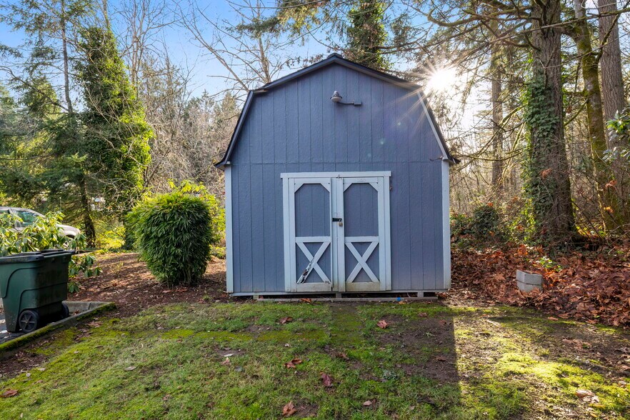 More Photos Of 104 Tremont Ave, Port Orchard Medical For Sale