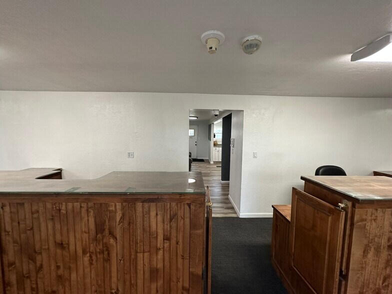 More Photos Of 73421 29 Palms Hwy, Twentynine Palms Office For Lease