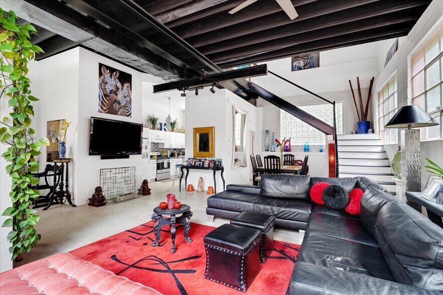 More Photos Of 282 Walker St SW, Atlanta Apartments For Sale