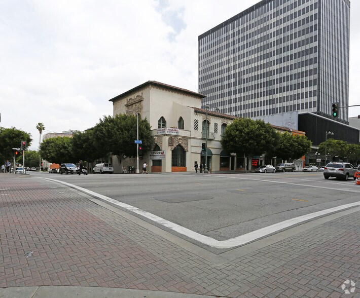 Primary Photo Of 3273-3287 Wilshire Blvd, Los Angeles Office For Lease