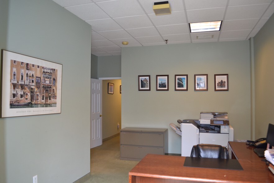 More Photos Of 1735 Post Rd, Fairfield Office For Lease