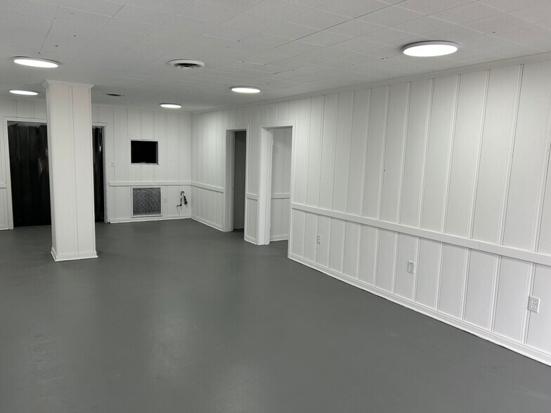 More Photos Of 1620 State St, Nashville Warehouse For Lease