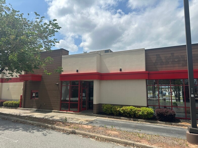 More Photos Of 2365 Pleasant Hill Rd, Duluth Fast Food For Lease