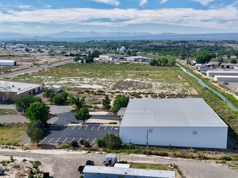 More Photos Of 12045 6300 Rd, Montrose Flex For Lease