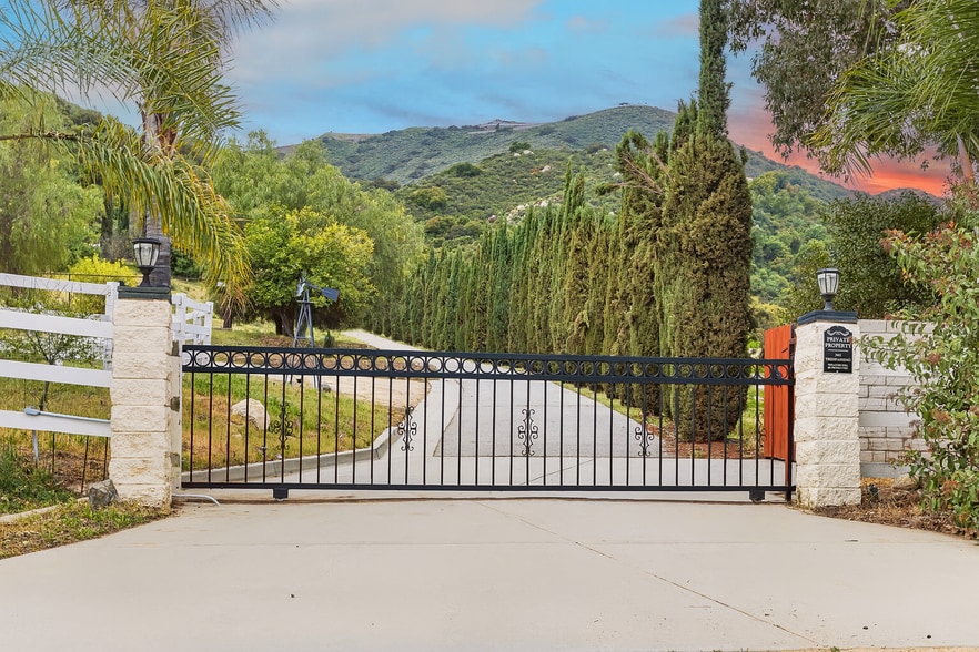 More Photos Of 22053 Highland St, Wildomar Specialty For Sale
