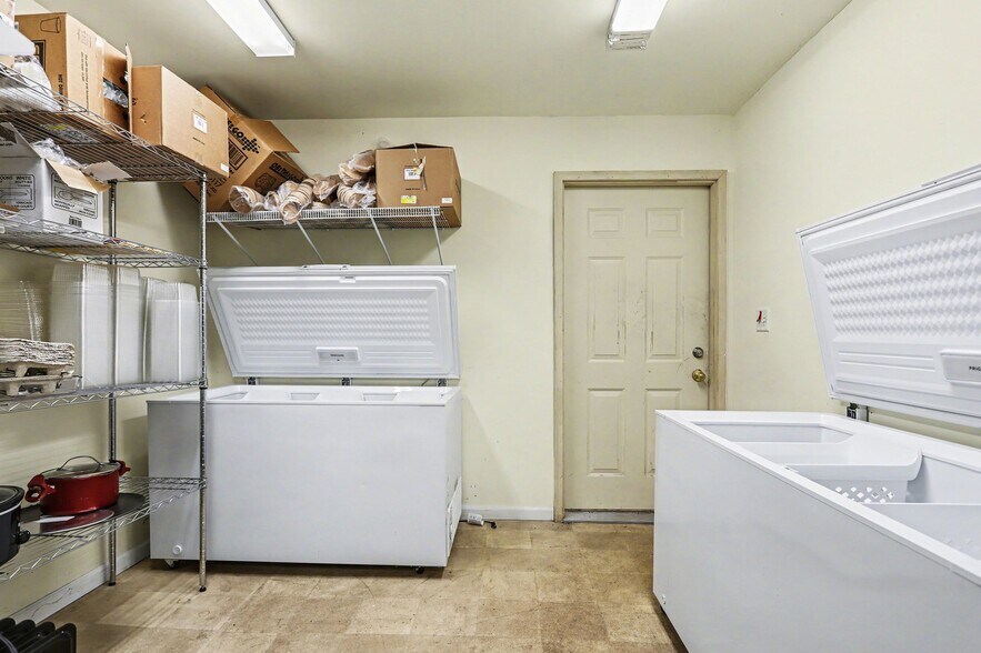 More Photos Of 130 E Water St, Constantine General Retail For Sale