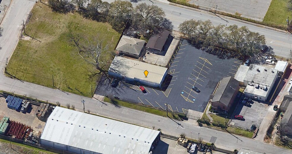 More Photos Of 7524 Avenue N, Houston Office For Lease