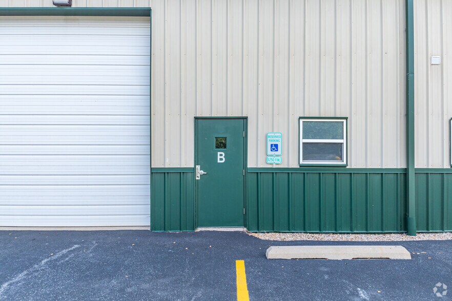 More Photos Of 6320 W Bruns Rd, Monee Warehouse For Lease