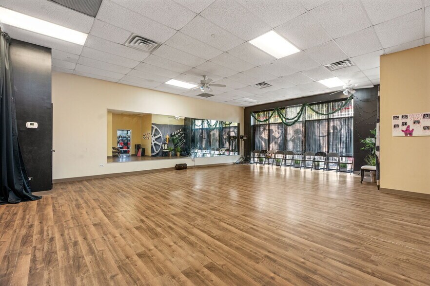 More Photos Of 29B Nelson Ave, Staten Island General Retail For Lease