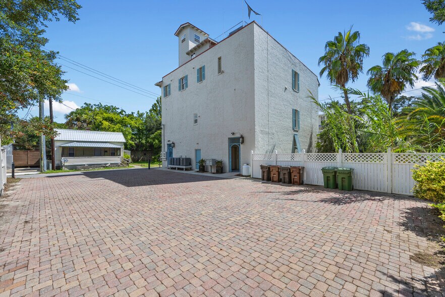 More Photos Of 92 Washington St, Saint Augustine Specialty For Sale