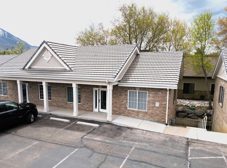 Primary Photo Of 64 Red Pine dr, Alpine Office For Lease