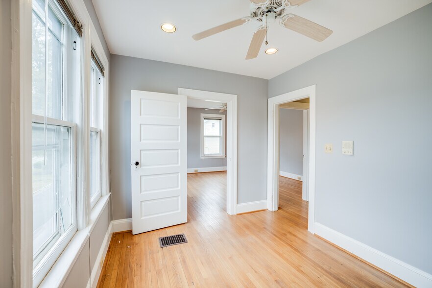 More Photos Of 913 Olney Sandy Spring Rd, Sandy Spring Office Residential For Sale