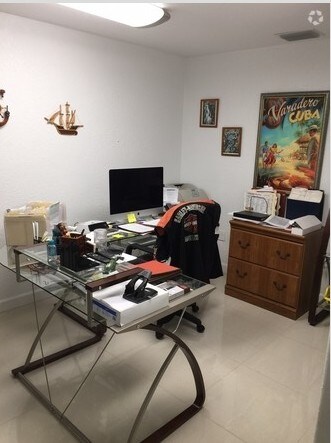 More Photos Of 3100 NW 72nd Ave, Miami Warehouse For Lease