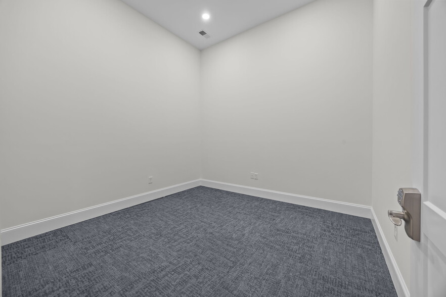 More Photos Of 1484 Dale Earnhardt Blvd, Kannapolis Freestanding For Lease