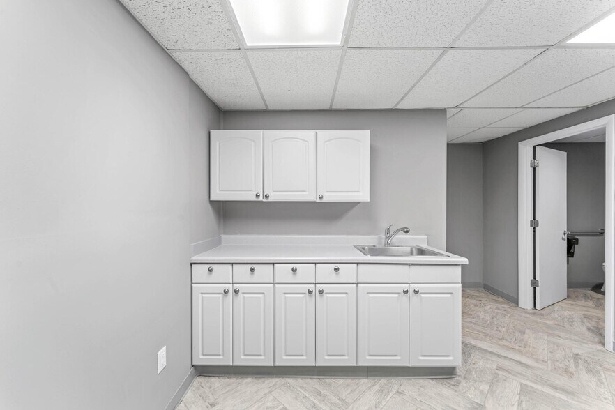 More Photos Of 315 11th Ave N, Jacksonville Beach Medical For Lease