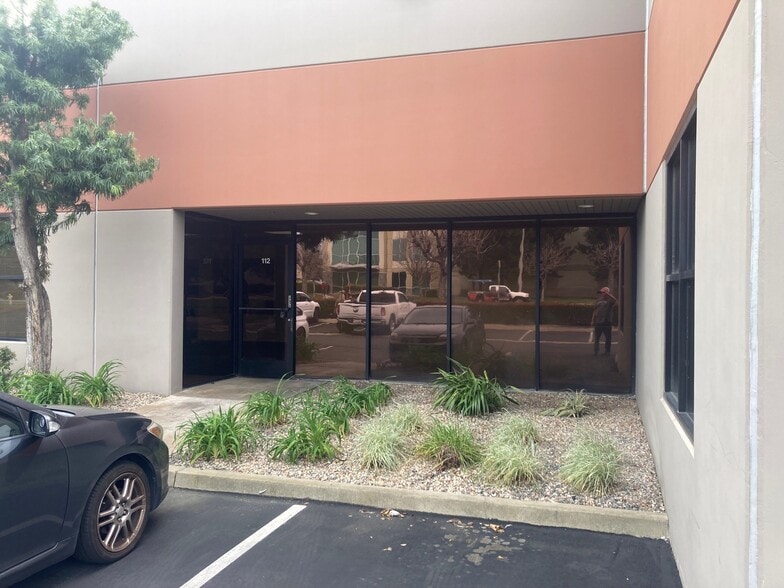 More Photos Of 1609 S Grove Ave, Ontario Warehouse For Lease