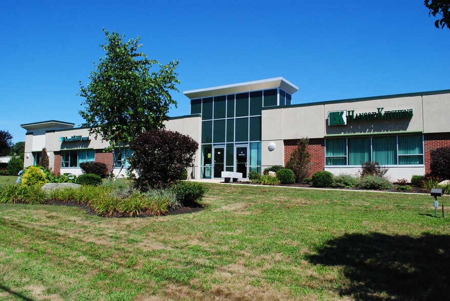 More Photos Of 60 Concord St, Wilmington Office For Lease