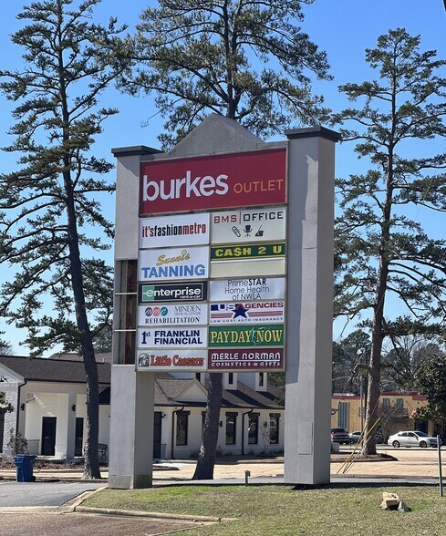 More Photos Of 1090-1164 Homer Rd, Minden General Retail For Lease