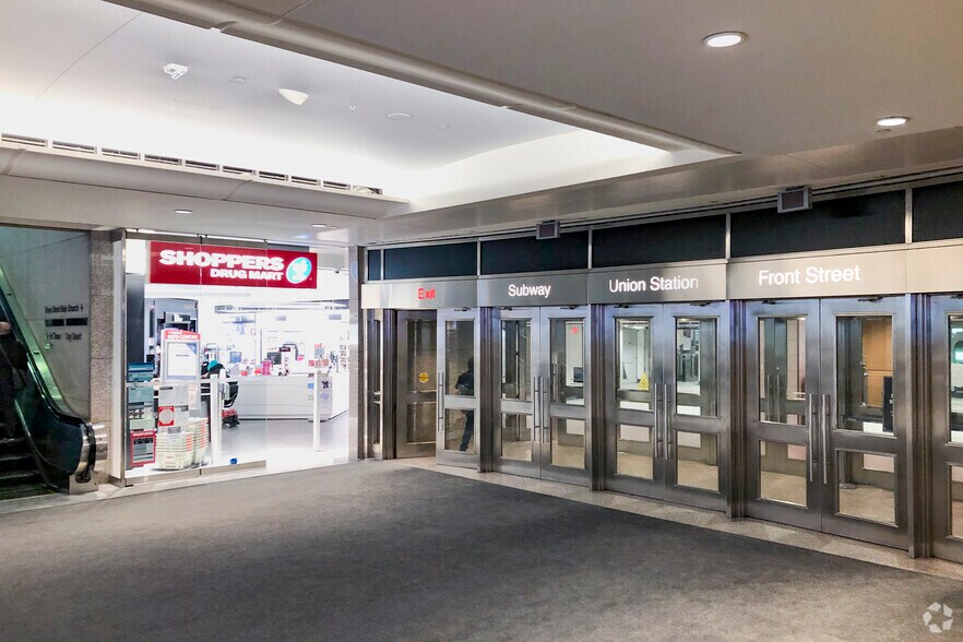 More Photos Of 200 Bay St, Toronto General Retail For Lease