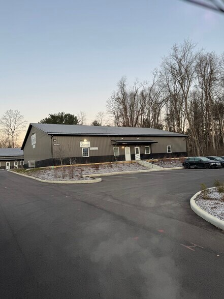 More Photos Of 7765 Milhouse Rd, Indianapolis Unknown For Lease
