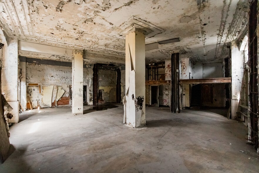More Photos Of 2411 14th St, Detroit Office Residential For Sale