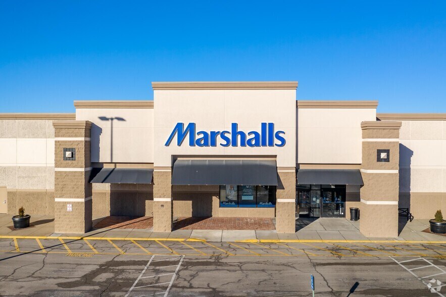 More Photos Of 5710-5840 Antioch Rd, Merriam Unknown For Lease