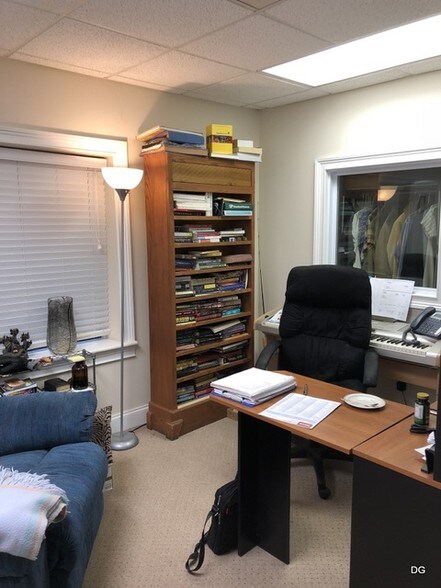 More Photos Of 2495 Eastgate Pl, Snellville Light Distribution For Sale