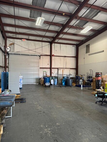 More Photos Of 280 W Central Blvd, Cape Canaveral Manufacturing For Sale