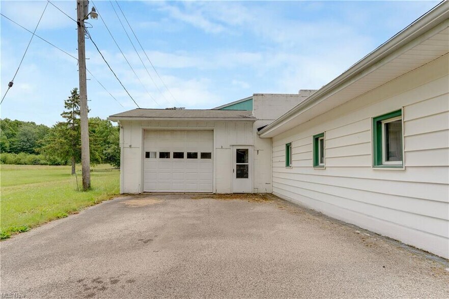 More Photos Of 16107 Moseley Rd, Madison Industrial For Sale