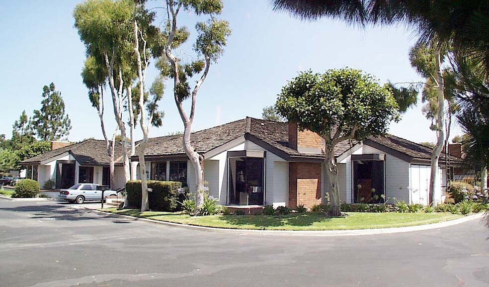 Primary Photo Of 3151 Airway Ave, Costa Mesa Medical For Sale