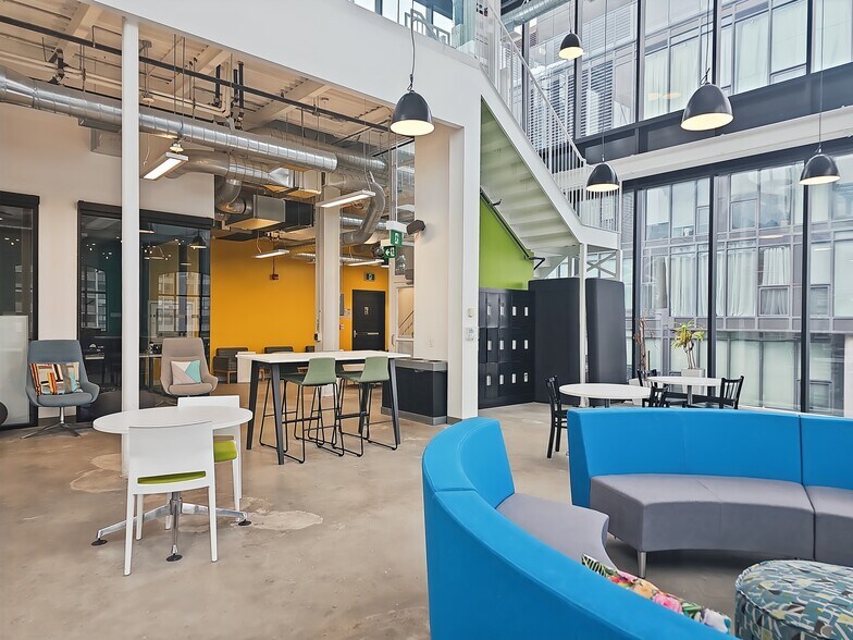 More Photos Of 180 John St, Toronto Coworking Space
