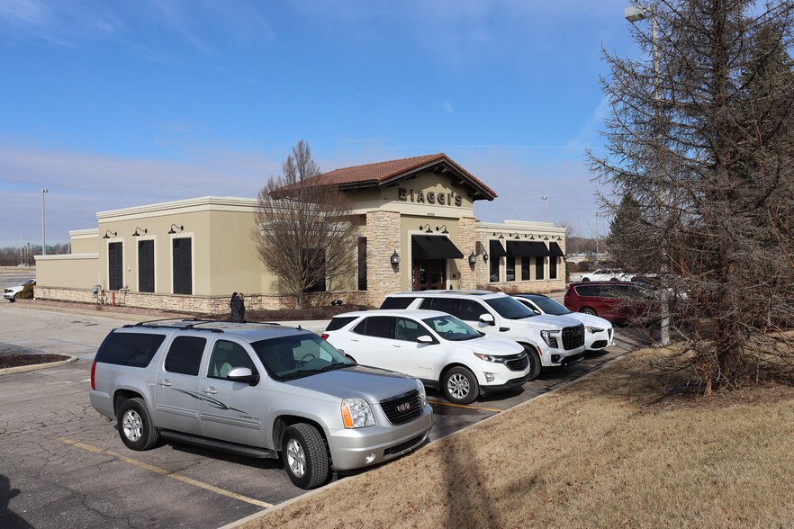 Primary Photo Of 4010 Jefferson Blvd, Fort Wayne Restaurant For Sale