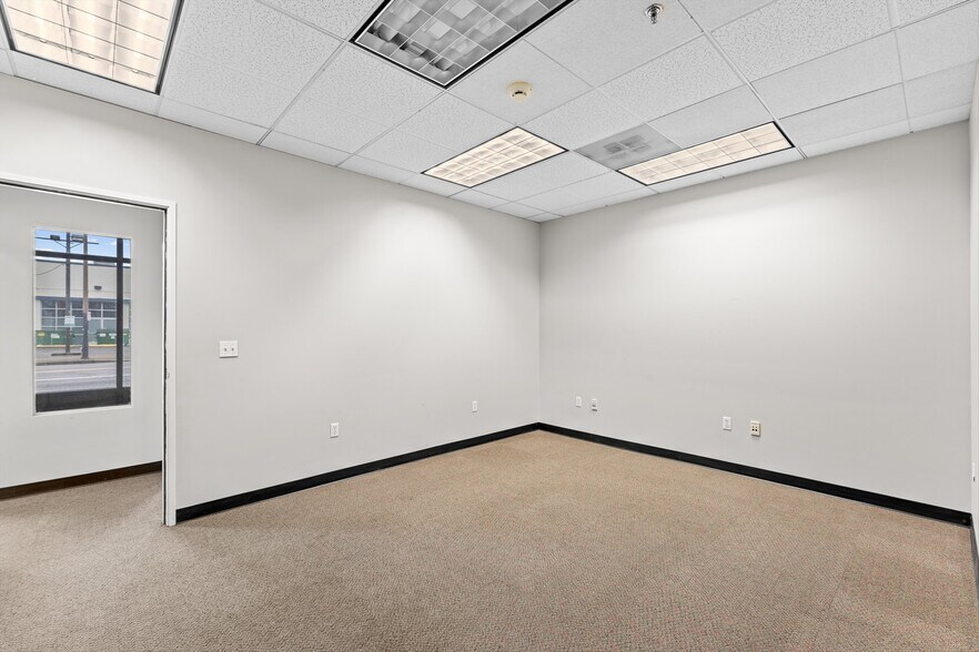 More Photos Of 2030 NE Martin Luther King Jr Blvd, Portland Office For Lease