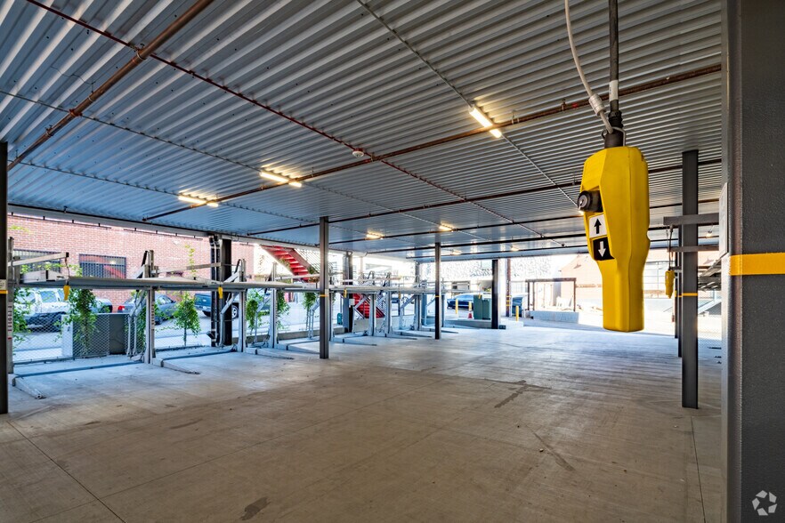 More Photos Of 212 Eucalyptus Dr, El Segundo Office For Sale