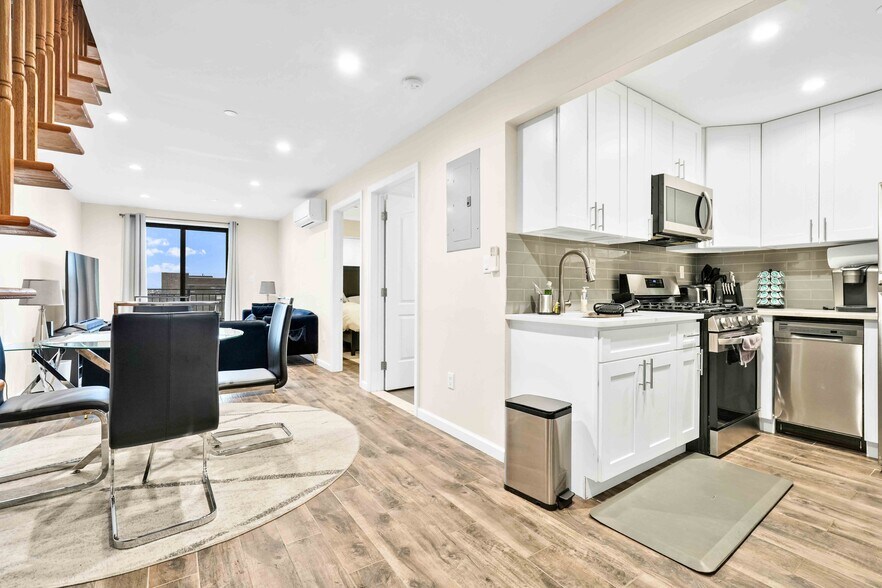 More Photos Of 6527 Roosevelt Ave, Woodside Apartments For Sale