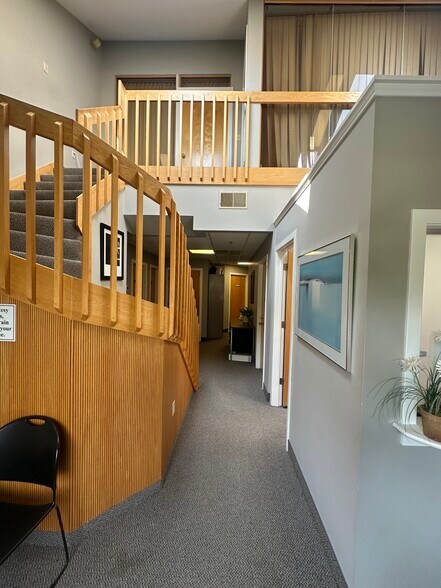 More Photos Of 873 Turnpike St, North Andover Office For Sale