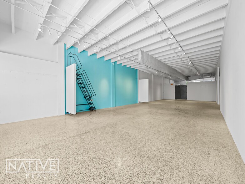 More Photos Of 2014-2016 Harrison St, Hollywood Storefront For Sale