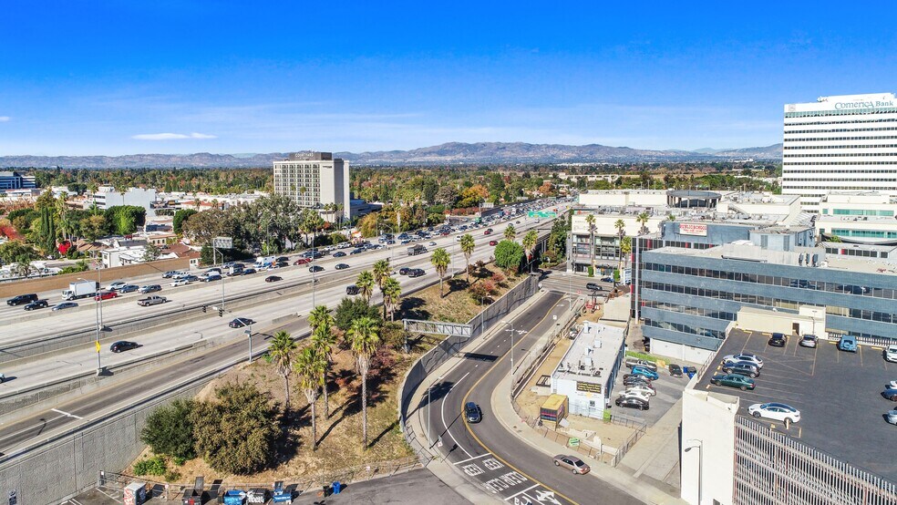 More Photos Of , Sherman Oaks General Retail For Sale