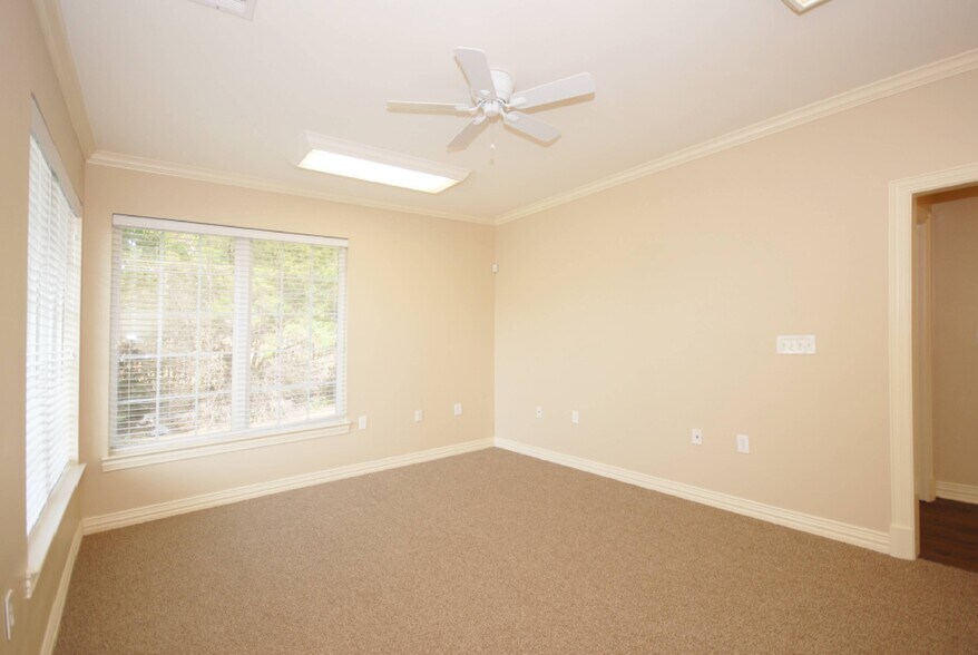 More Photos Of 611 S Highway 78, Wylie Medical For Lease