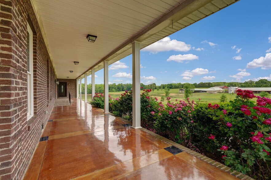 More Photos Of 178 Slaydon Rd, Eden Specialty For Sale