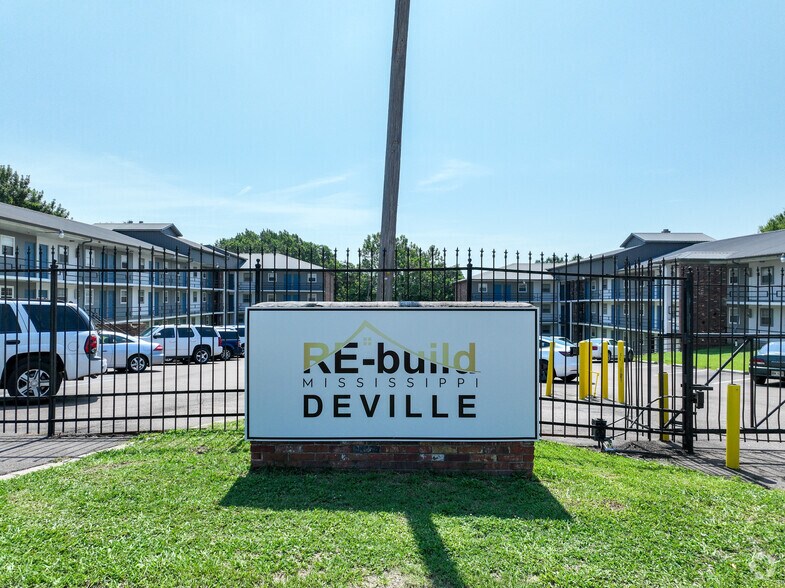 More Photos Of 700-712 N Jefferson St, Jackson Apartments For Sale