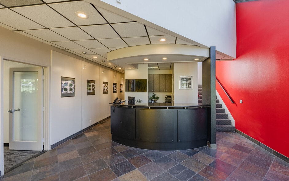 More Photos Of 1 Wrigley Ave, Irvine Distribution For Lease