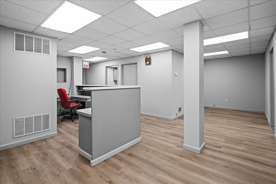 More Photos Of 5 Mountain Blvd, Warren Office For Lease