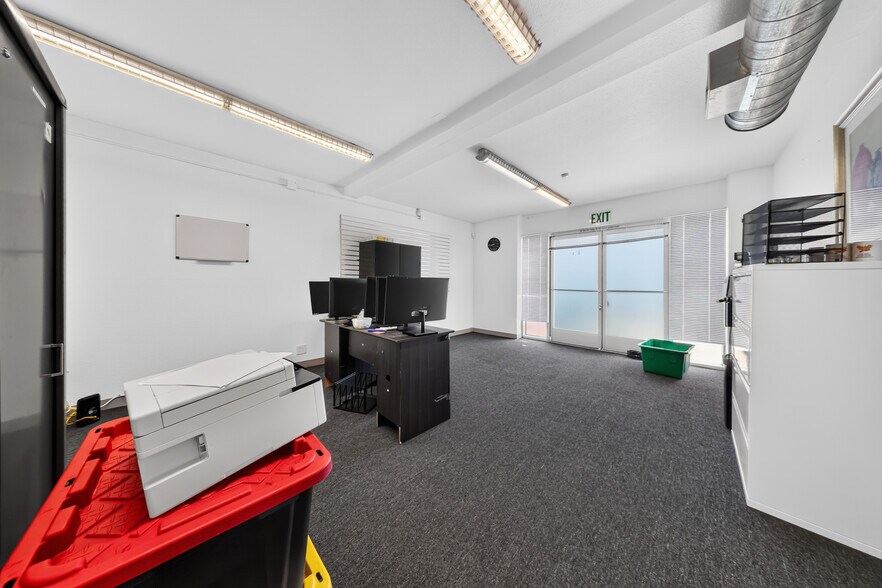 More Photos Of 20847 Sherman Way, Canoga Park Office For Sale