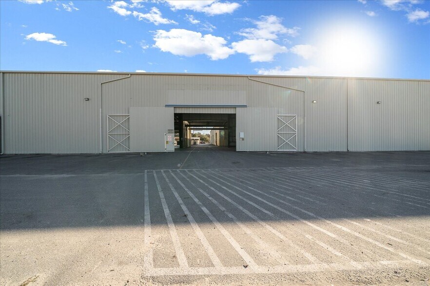 More Photos Of 1120 N Magnolia Ave, Ocala Warehouse For Lease